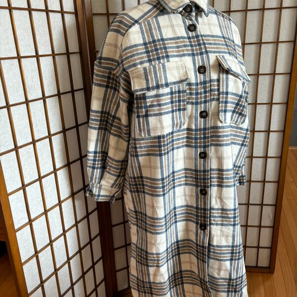 Shacket - Picture 1 of 7